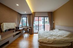 Highland Road (D19), Terrace #503956321